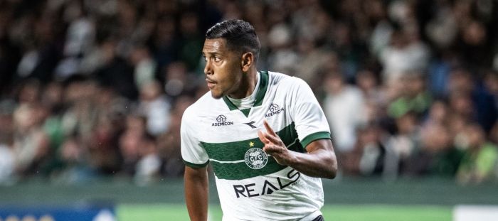 Pedro Rocha, do Coritiba, será titular contra o Cruzeiro