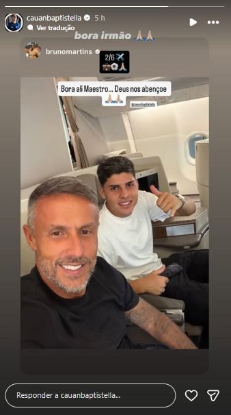 Baptistella (de branco) ao lado do empresário rumo à Ucrânia