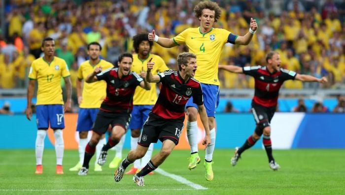 Muller comemora gol sobre o Brasil no 7 a 1 aplicado pela Alemanha na Copa do Mundo de 2014