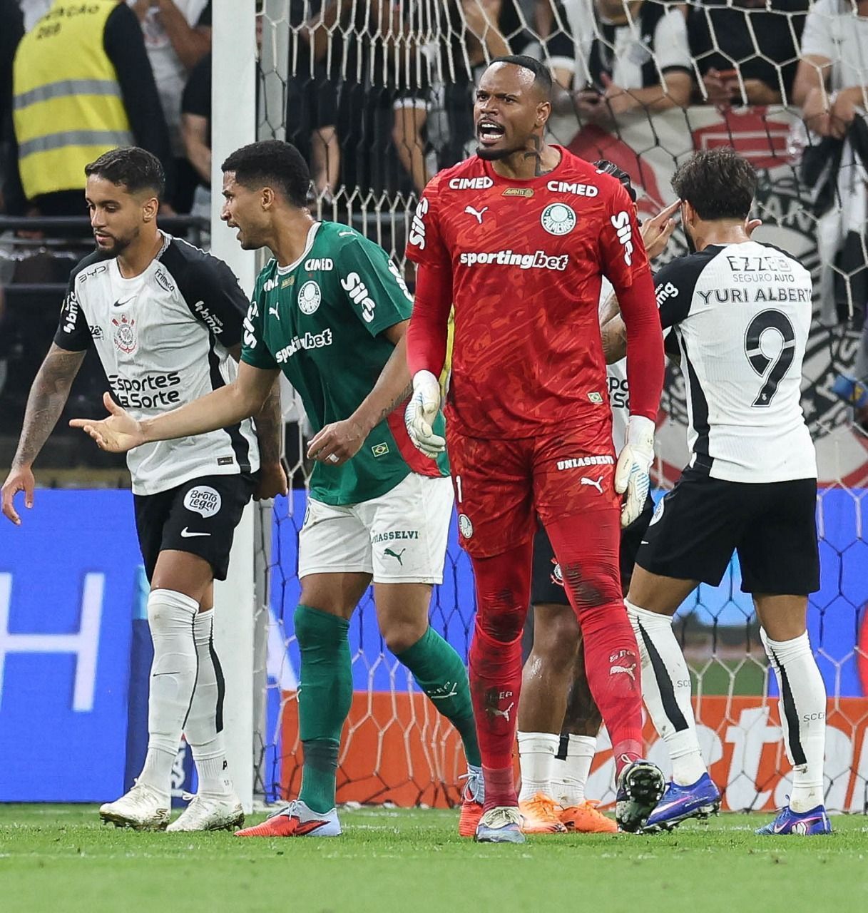 Corinthians x Palmeiras: tribunal adia julgamento que inclui Abel Ferreira, clubes e Luighi