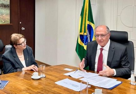 Prefeita de Juiz de Fora, Margarida Salomão, e vice-presidente da República, Geraldo Alckmin