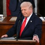 Preço do petróleo despenca após Trump anunciar negociações com o Irã