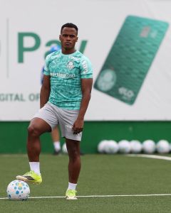 Jhon Arias é apresentado pela presidente Leila Pereira no Palmeiras