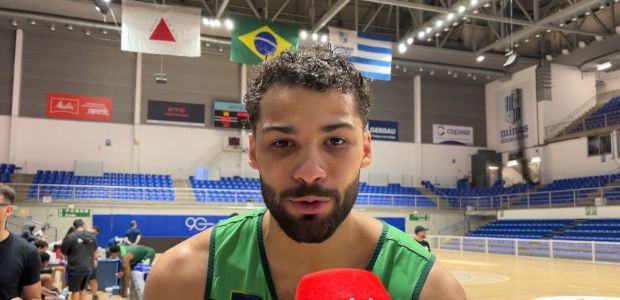Mãozinha Pereira, ala-pivô da Seleção Brasileira e do Manisa Basket-TUR