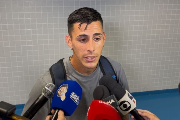 Pavon na zona mista da Arena do Grêmio, em Porto Alegre