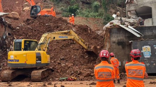 Parque Jardim Burnier, em Juiz de Fora, em quarto dia de resgates após deslizamentos (27/02)