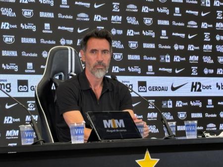 Eduardo Domínguez durante apresentação como novo técnico do Atlético na Arena MRV