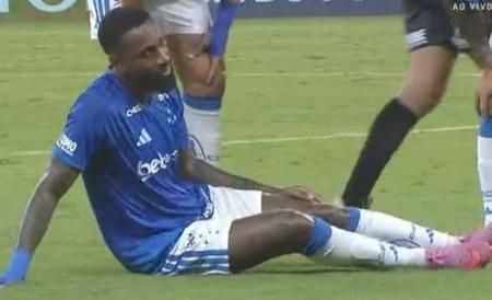 Gerson sentiu dores em Cruzeiro x Pouso Alegre