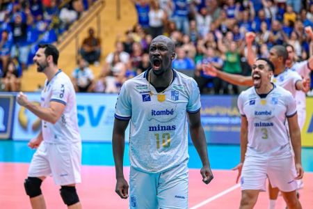 Equipe do Itambé Minas no Sul-Americano de Vôlei