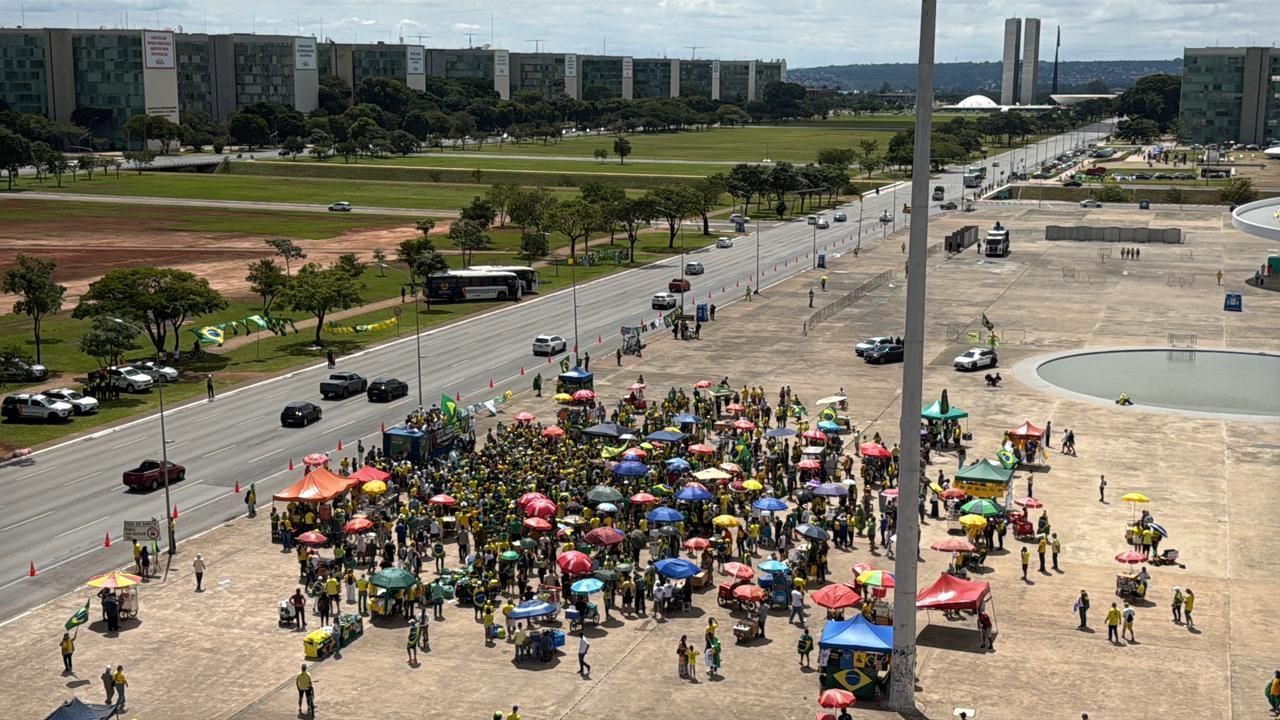 Manifestação contra Lula e ministros do STF tem baixa adesão em Brasília