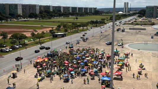 Ato contra Lula e ministros do STF tem baixa adesão em Brasília