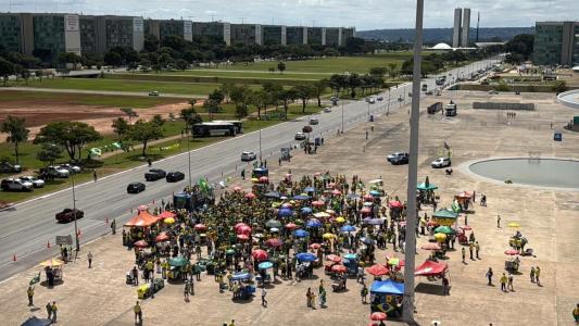 Ato contra Lula e ministros do STF tem baixa adesão em Brasília