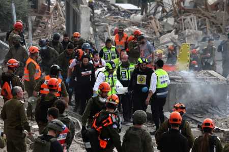 Ataque atingiu um prédio residencial próximo a Jerusalém e provocou a morte de oito pessoas no local