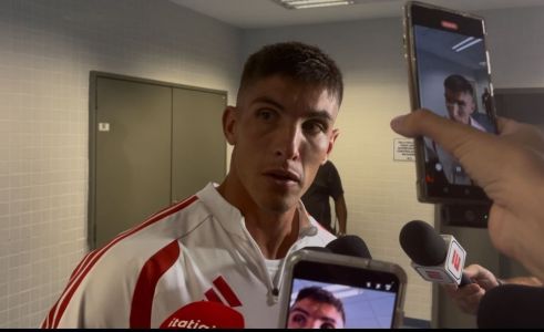 Rochet, do Inter, na zona mista da Arena do Grêmio, em Porto Alegre