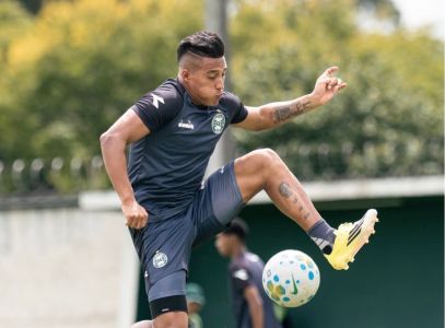 Sebastian Gómez voltou aos treinamentos do Coritiba após lesão muscular