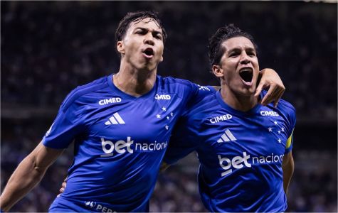 Kaio Jorge e Lucas Romero em jogo pelo Cruzeiro