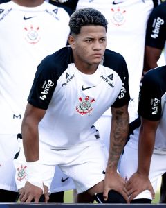 Luiz Fernando, atacante do Corinthians
