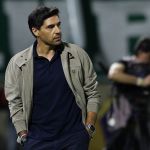Palmeiras: Abel atualiza situação de Vitor Roque e opina sobre Allan