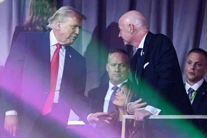 Donald Trump e Gianni Infantino nutrem boa relação às vésperas da Copa do Mundo