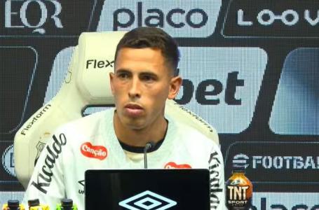 Christian Oliva foi apresentado pelo Santos nesta quinta-feira (5)