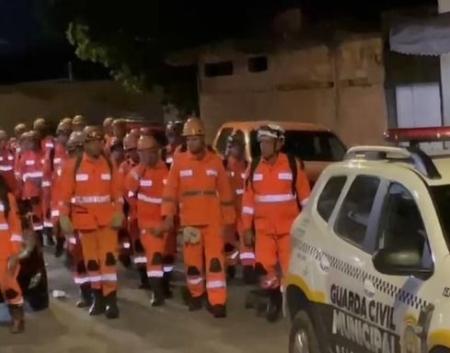 Equipe chegou ao local por volta das 22h desta quinta-feira (5)
