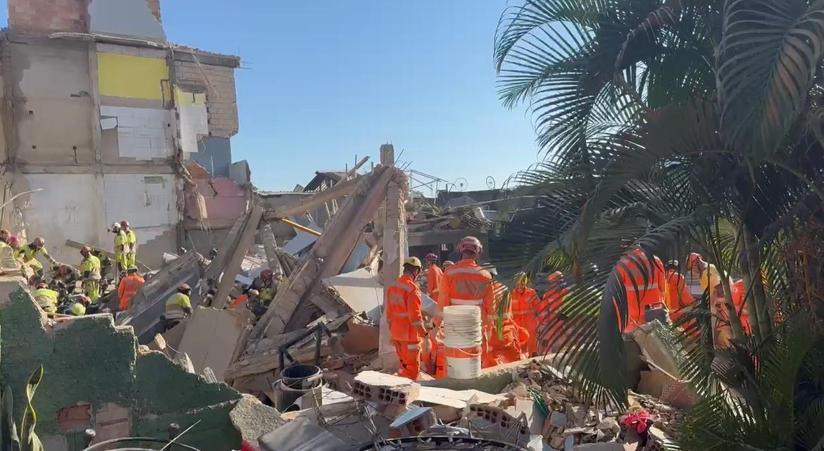 Vídeos e imagens mostram desabamento de lar de idosos em BH; veja