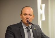 Oposição critica possível inclusão de Zema em inquérito das Fake News