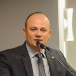 Oposição critica possível inclusão de Zema em inquérito das Fake News