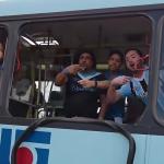Ônibus com torcida do Grêmio são apedrejados na chegada ao Beira-Rio para final do Gauchão