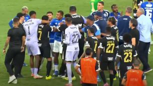 'Briga do século': a repercussão internacional da pancadaria em Cruzeiro x Atlético
