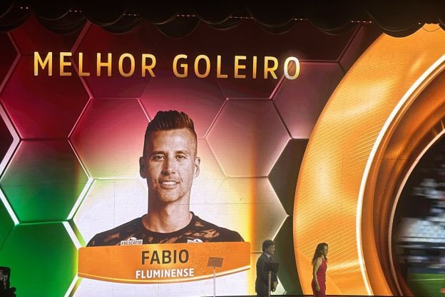 Premiação do Carioca: Fábio, do Fluminense, é eleito craque do campeonato