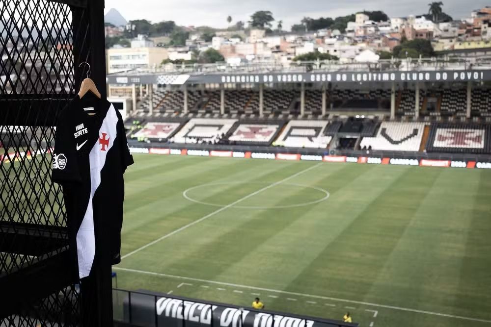 Vasco rejeita propostas de patrocínio máster e aguarda valores maiores