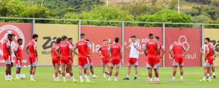 Inter treinou antes de viajar a Belo Horizonte para enfrentar o Atlético