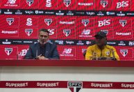 Como a diretoria do São Paulo analisa situação de Roger em crise com a torcida