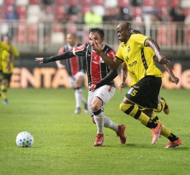São Bernardo bate Joinville fora de casa e avança à quarta fase da Copa do Brasil