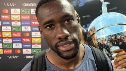 Bastos avalia momento do Botafogo após queda precoce na Libertadores