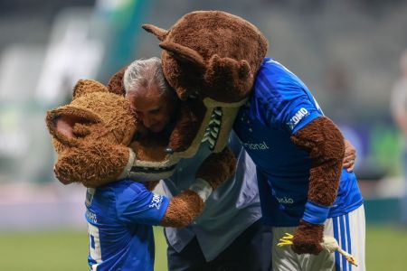 Raposinho, Tite e Raposão comemoram título mineiro do Cruzeiro