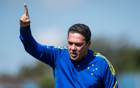 Vanderlei Luxemburgo durante passagem pelo Cruzeiro