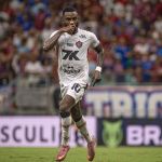Autor de golaço no BaVi, titular do Vitória é direto sobre empate no clássico