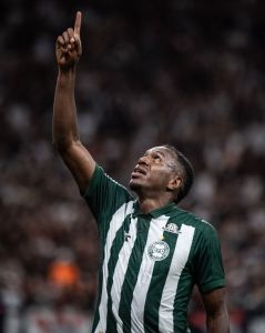 Jacy Maranhão anotou o primeiro gol do Coritiba em Itaquera