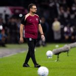 Auxiliar do Corinthians é direto após derrota para o Coritiba: 'Cobranças vão acontecer'