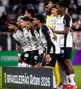 Jogadores do Corinthians antes da partida contra o Coritiba