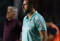 Jornalista condena fala de auxiliar do Palmeiras por críticas a gramado de São Januário