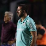 Jornalista condena fala de auxiliar do Palmeiras por críticas a gramado de São Januário