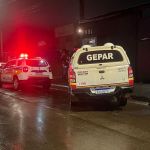 Homem é morto e outro fica ferido durante ataque a tiros em bar na Grande BH