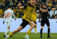 Borussia Dortmund vence Augsburg e alcança marca expressiva na temporada