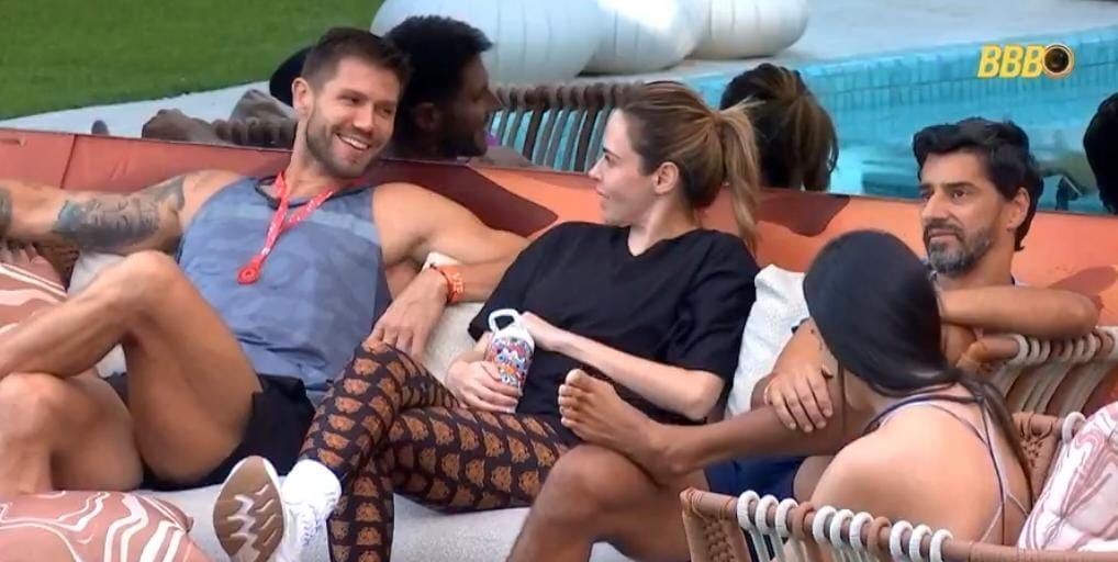 BBB 26: Ana Paula e Jonas trocam provocações e brother pede para 'ganhar um tapa' da sister