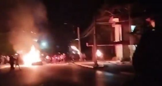 Imagens divulgadas em redes sociais mostram invasão em sede municipal do Partido Comunista de Cuba