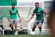 Alisson se posiciona sobre saída do São Paulo e suposta briga com Crespo