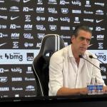 Bracks admite lacunas no elenco e explica reformulação ‘incompleta’ no Atlético
